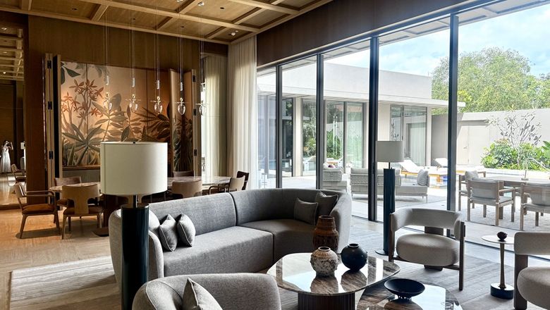 Raffles Sentosa Singapore’s Royal Villa is designed for travellers who prioritise ample space, offering a setting that feels almost like a home away from home.