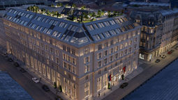 Mandarin Oriental, Vienna is located on Riemergasse 7 in the city’s First District, a central area known for music, culture, and historic architecture.