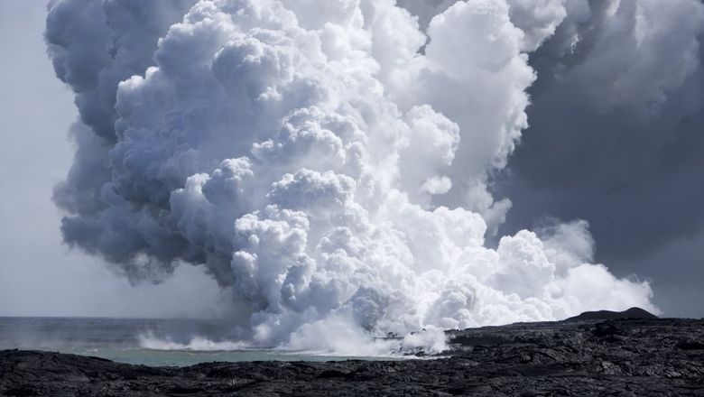 Ash cloud reappears, causing flight disruptions