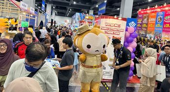 At the latest MATTA 2026 Fair in Kuala Lumpur, Malaysian travellers snap up holiday deals ahead of the December school break.