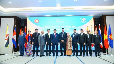 ASEAN tourism ministers gathered at the start of the 38th ASEAN Tourism Forum in Halong.