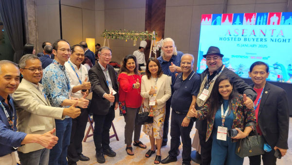 ASEANTA TRAVEX Hosted Buyers' Night at Amari Hotel. ASEANTA TRAVEX Hosted Buyers' Night at Amari Hotel.