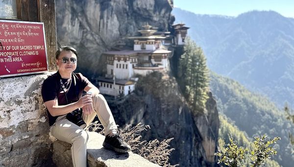 弗雷德·伊普（Fred Yip）看到旅行者想要个性化，因此他在Facebook和WhatsApp上建立了一个礼宾式的支持团队，以处理预订，问题和实时帮助。