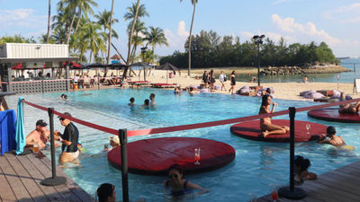 Increasingly, Australian travellers are choosing to base themselves on Sentosa and explore Singapore from there.