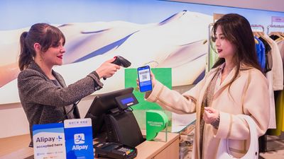 Top destinations for Chinese Alipay users comprise Macau, Hong Kong, Japan, Thailand, and France.