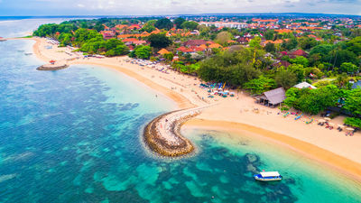 An Expedia survey of its booking patterns shows Aussies are choosing Japan over Bali.