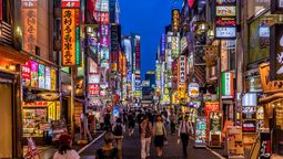 Tokyo ranks second for noctourism in 2025, with 996 late-night venues, strong safety score, and over 19,000 night-themed Instagram posts.