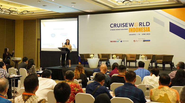 Irene Chua vice president / group publisher, Asia of Travel Weekly Asia welcoming the audience.