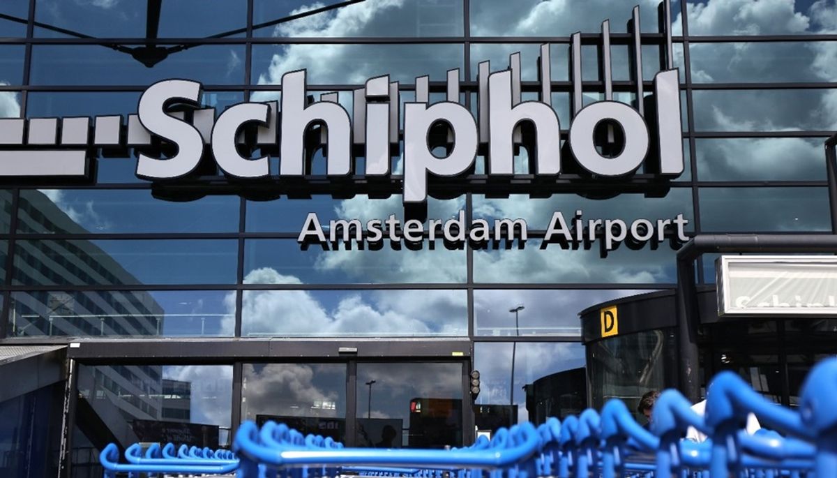 KLM Warns Routes At Risk in Row Over Schiphol Slots - Bloomberg