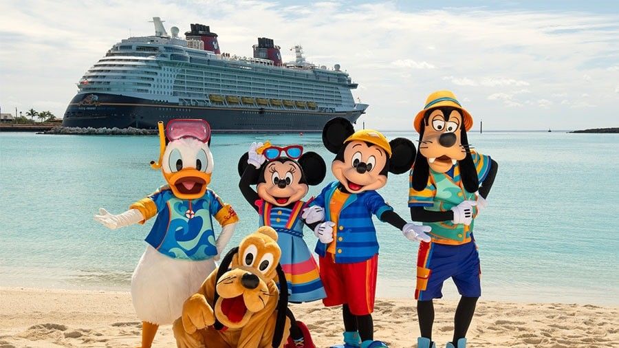 Disney デイズニー　トレーナー \"Disney Cruise Line\" Disney Adventure by Disney Cruise Line in Singapore | Pelago