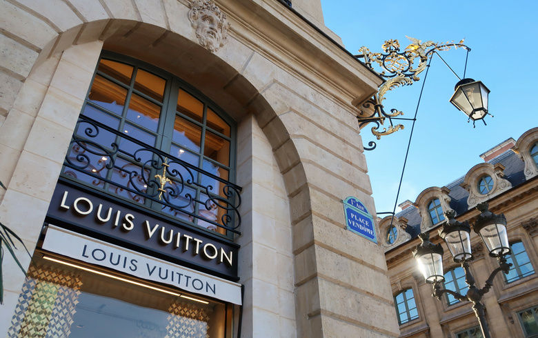 Street View Of Champselysees Avenue With Building Louis Vuitton In Paris  France Stock Photo  Download Image Now  iStock
