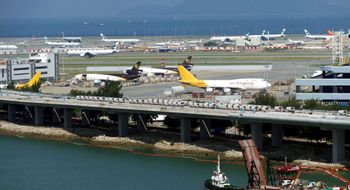 香港机场4月客运量同比大幅提升，按年升109.4%