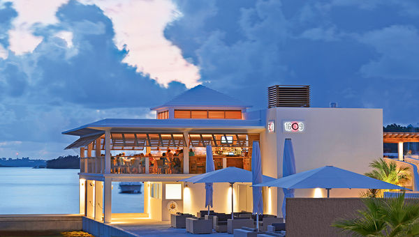 The Fairmont Hamilton Princess’ 1609 Bar & Restaurant.