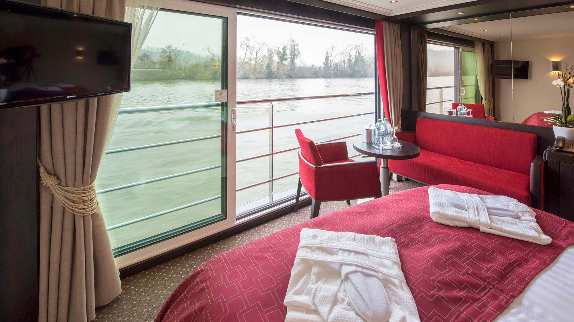Cabins feature Avalon's trademark panorama sliding glass doors.