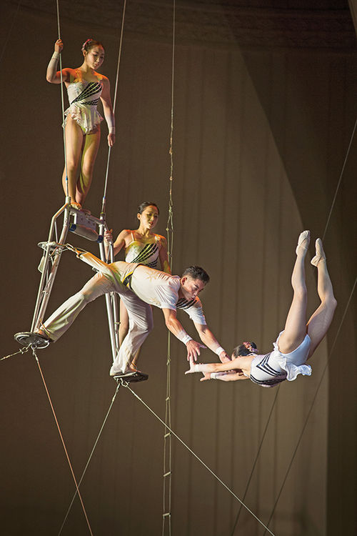 The North Korean State Circus performs in the Pyongyang Circus Building. The North Korean State Circus performs in the Pyongyang Circus Building.