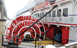 On Deck 4 aft, there is a large sunning space and below it on Deck 3 a selection of open-air cardio equipment overlooks the paddlewheel.