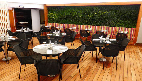 Candles, a complimentary al fresco steakhouse, has taken the place of an underused wading pool. Candles, a complimentary al fresco steakhouse, has taken the place of an underused wading pool.
