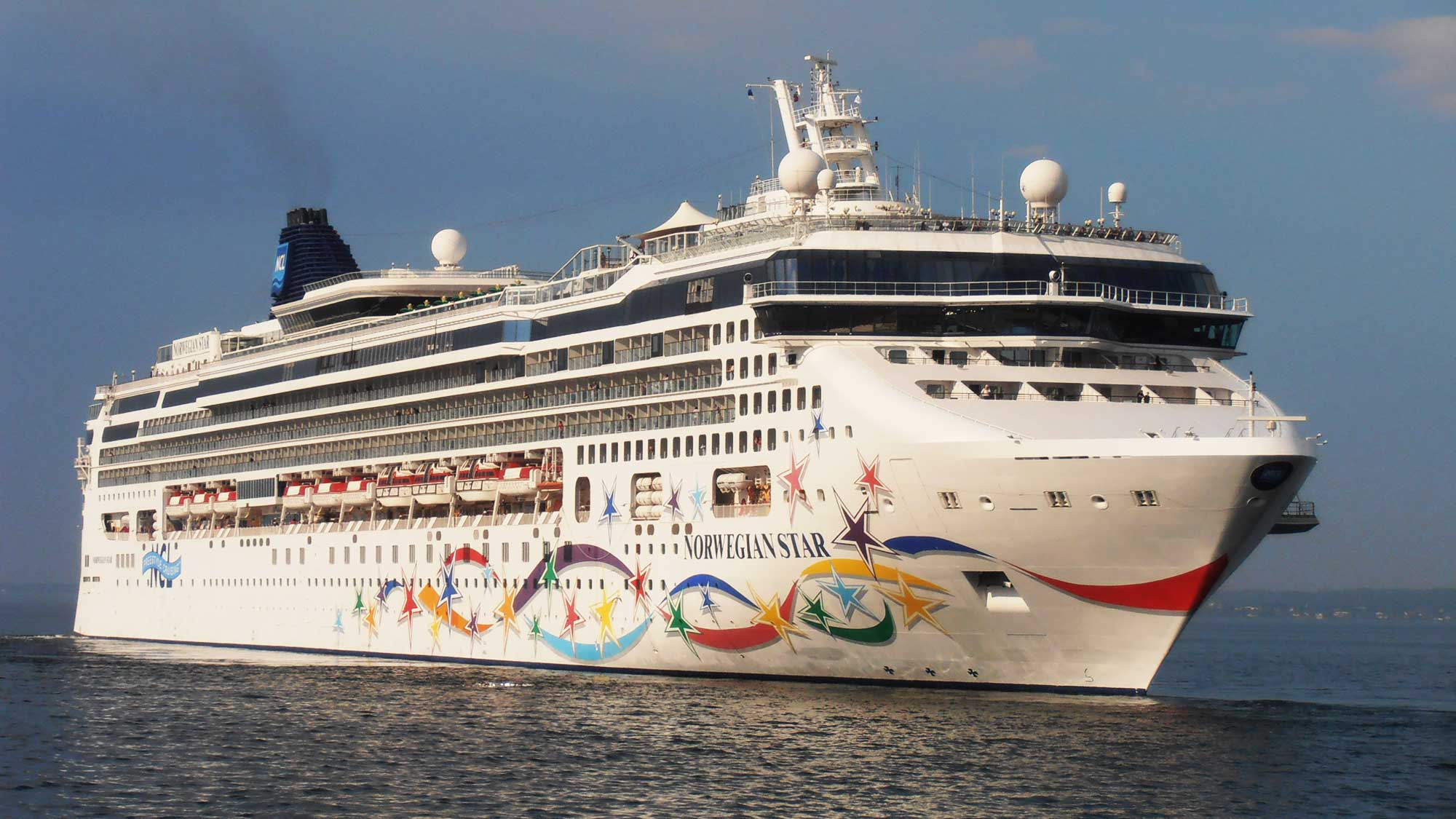 Norwegian Cruise Line Holdings says it is 50% booked for 2016