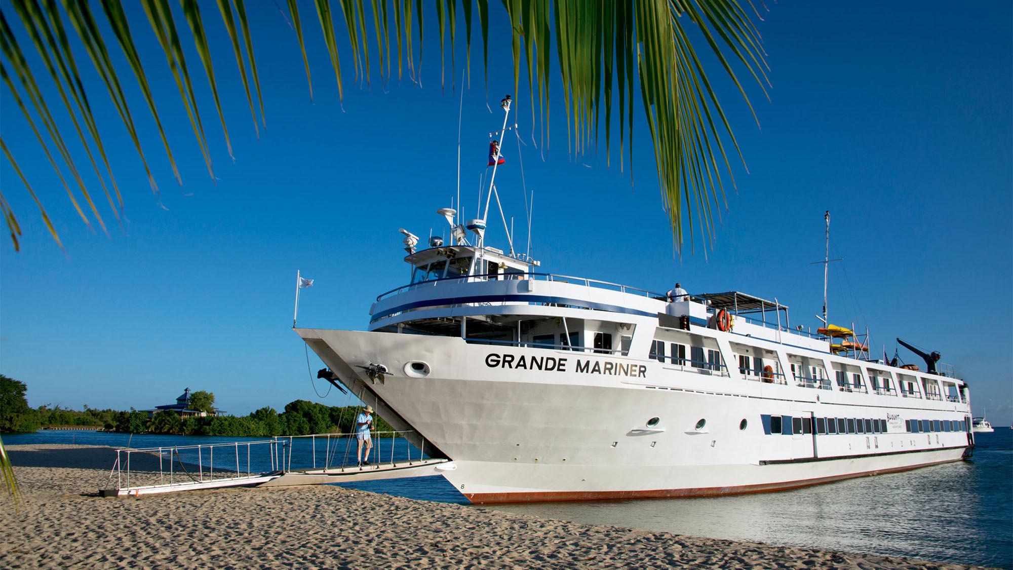 A beach landing of the Blount Small Ship Adventures vessel Grande Mariner.