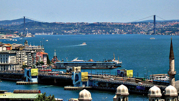 The Istanbul Salipazari Port Area has nearly 4,000 feet of coastline. The Istanbul Salipazari Port Area has nearly 4,000 feet of coastline.