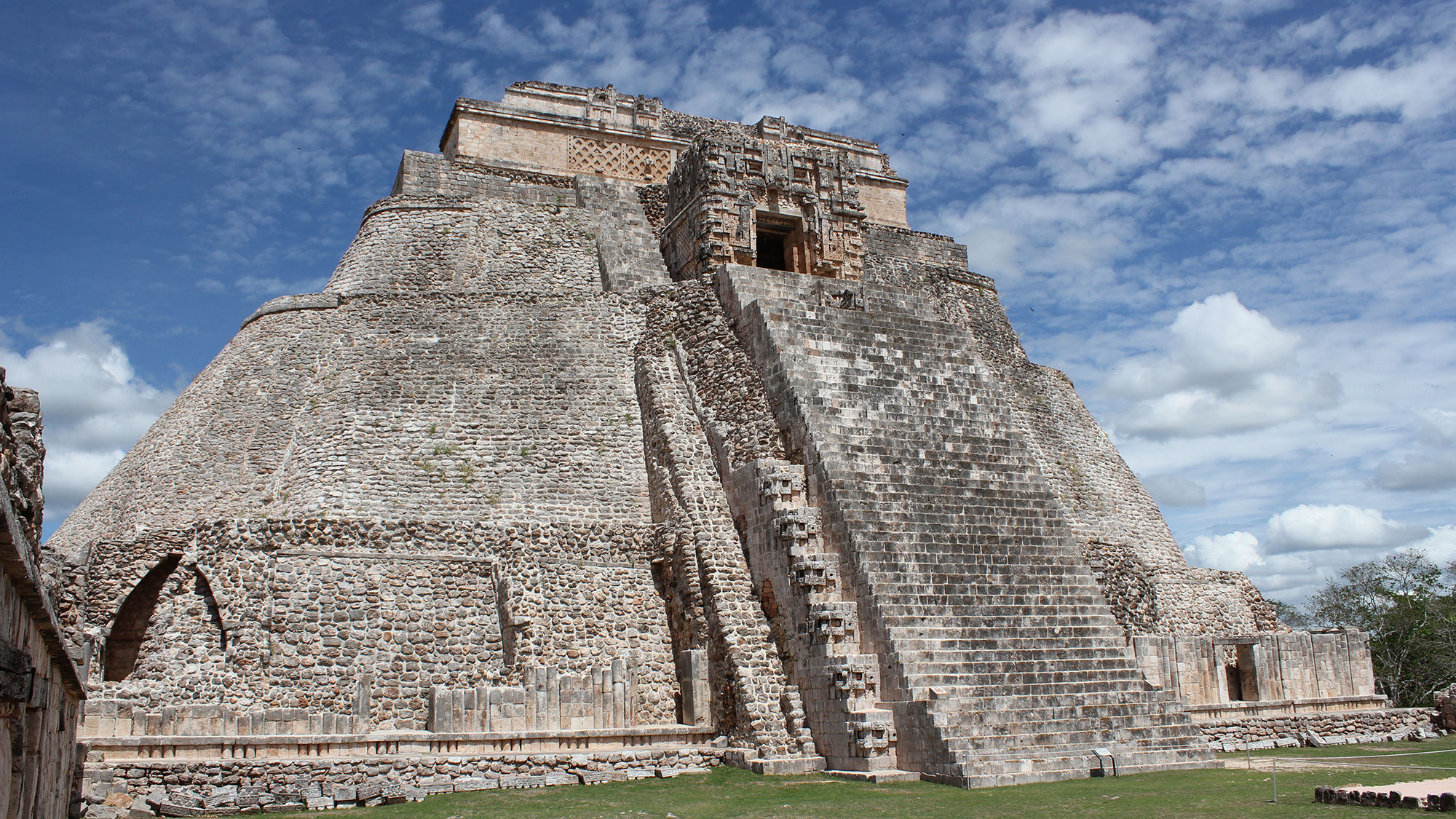 The Piramide del Adivino in Uxmal, Mexico.