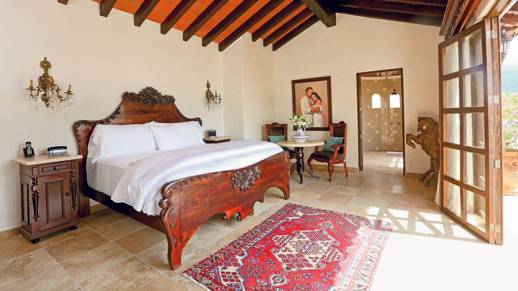 The Richard Burton Suite at Casa Kimberly is named for the star who stayed there in the 1960s.