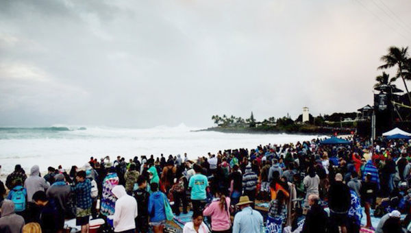 It was standing-room only at the beach fronting Waimea Bay prior to the start of the Quiksilver in Memory of Eddie Aikau event.