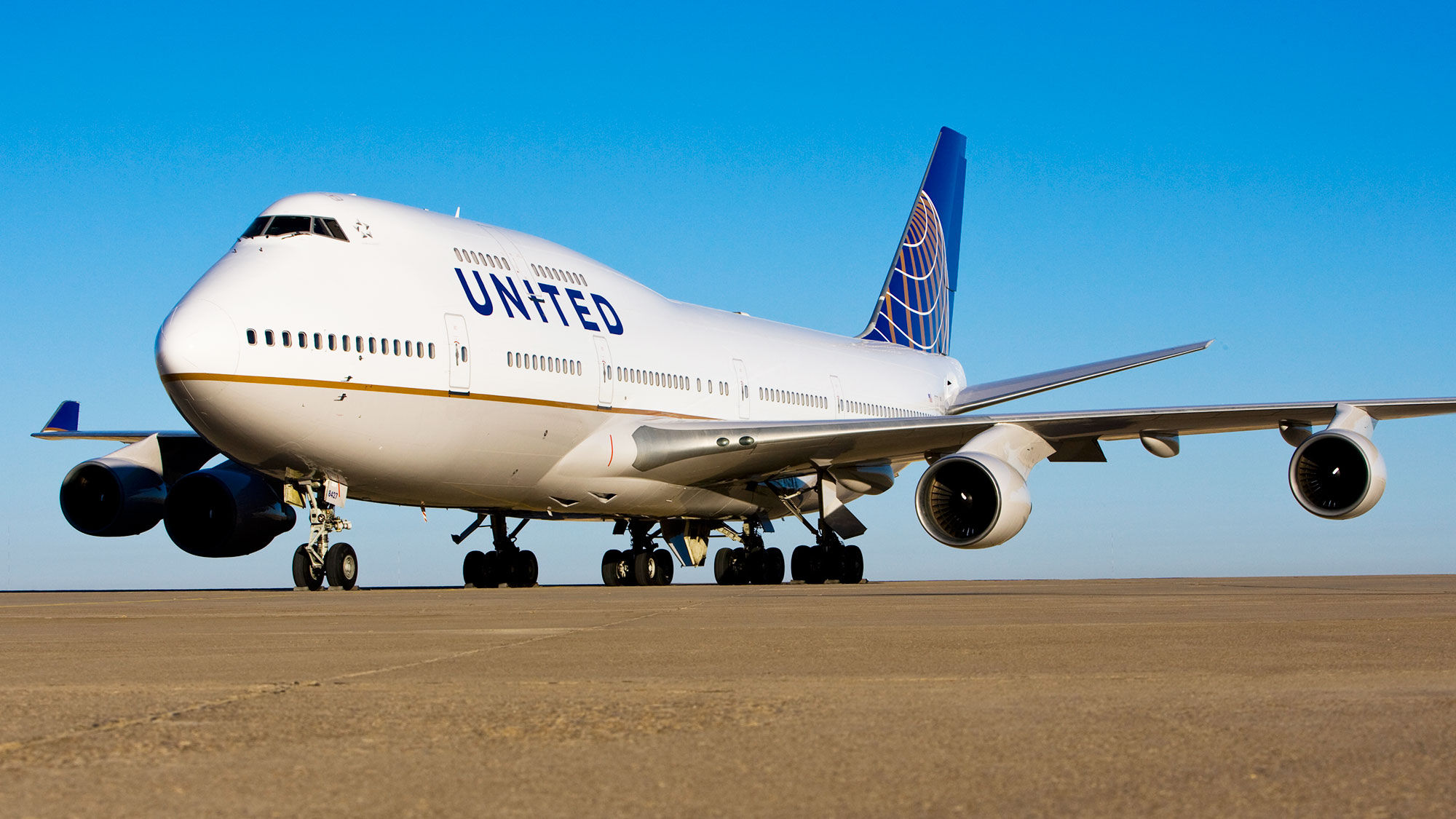 Pending proxy battle latest headache for United Airlines