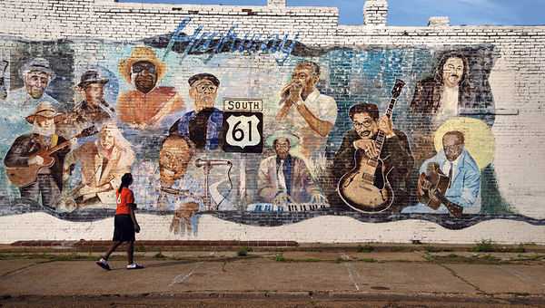 A mural in Leland, Miss., salutes blues legends A mural in Leland, Miss., salutes blues legends