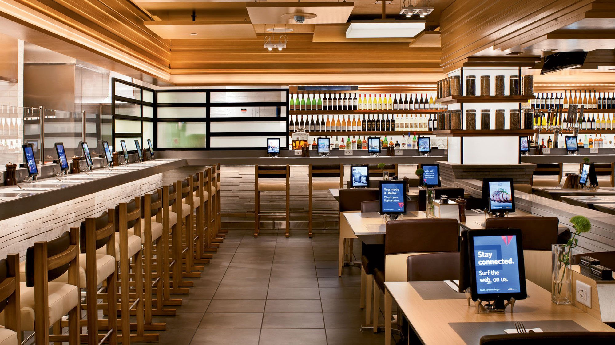Mill City Tavern, an OTG restaurant in Minneapolis/St. Paul Airport.