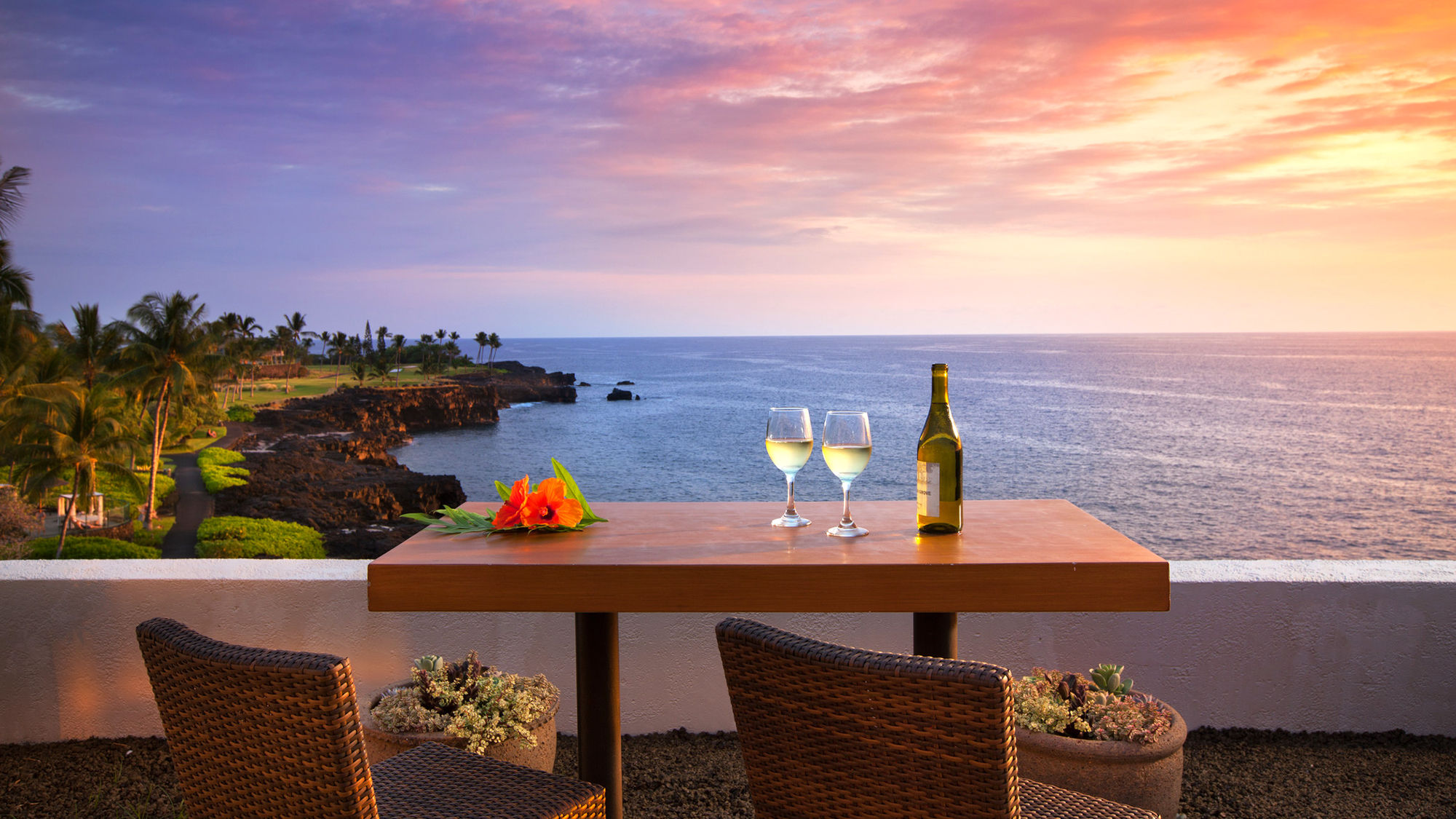 The lanai at the Kaiulu Club Lounge offers stunning views of the Pacific.