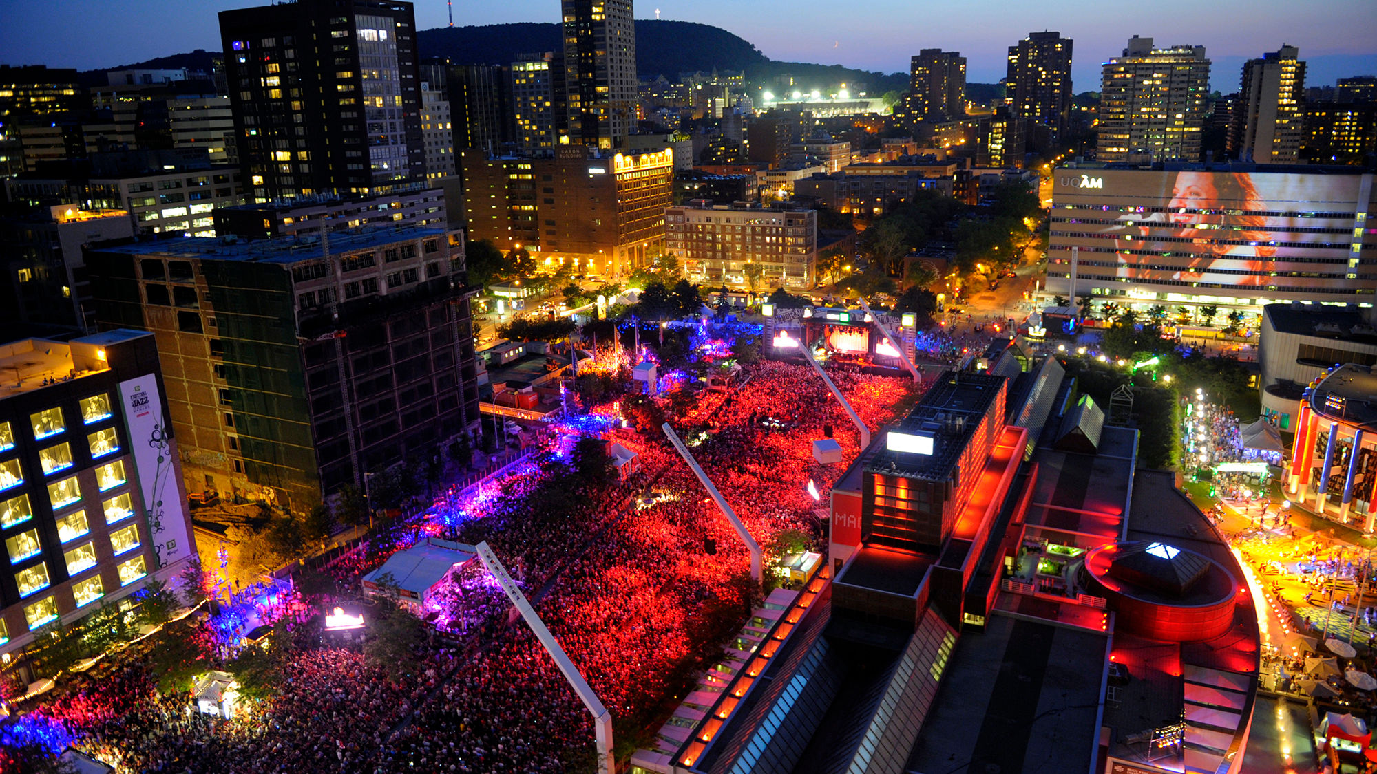 Crowds at the 2015 Montreal Jazz Festival.