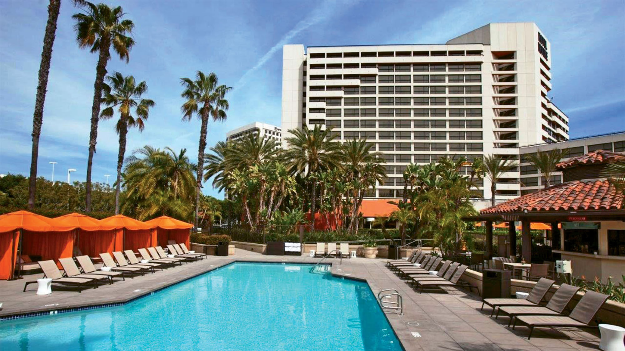 California's Hotel Irvine features Fourth of July, summer packages