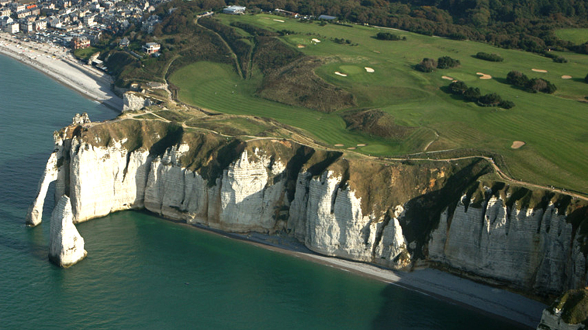 Uniworld will begin offering new golf itineraries in 2017 that will include the opportunity to play on France's Golf d'Etretat course (pictured).