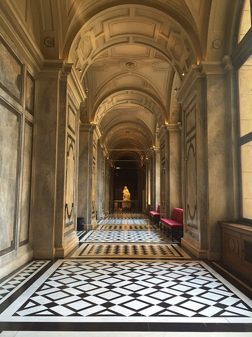 Crystal's tour of the Kunsthistorisches Museum in Vienna offers private early access.
