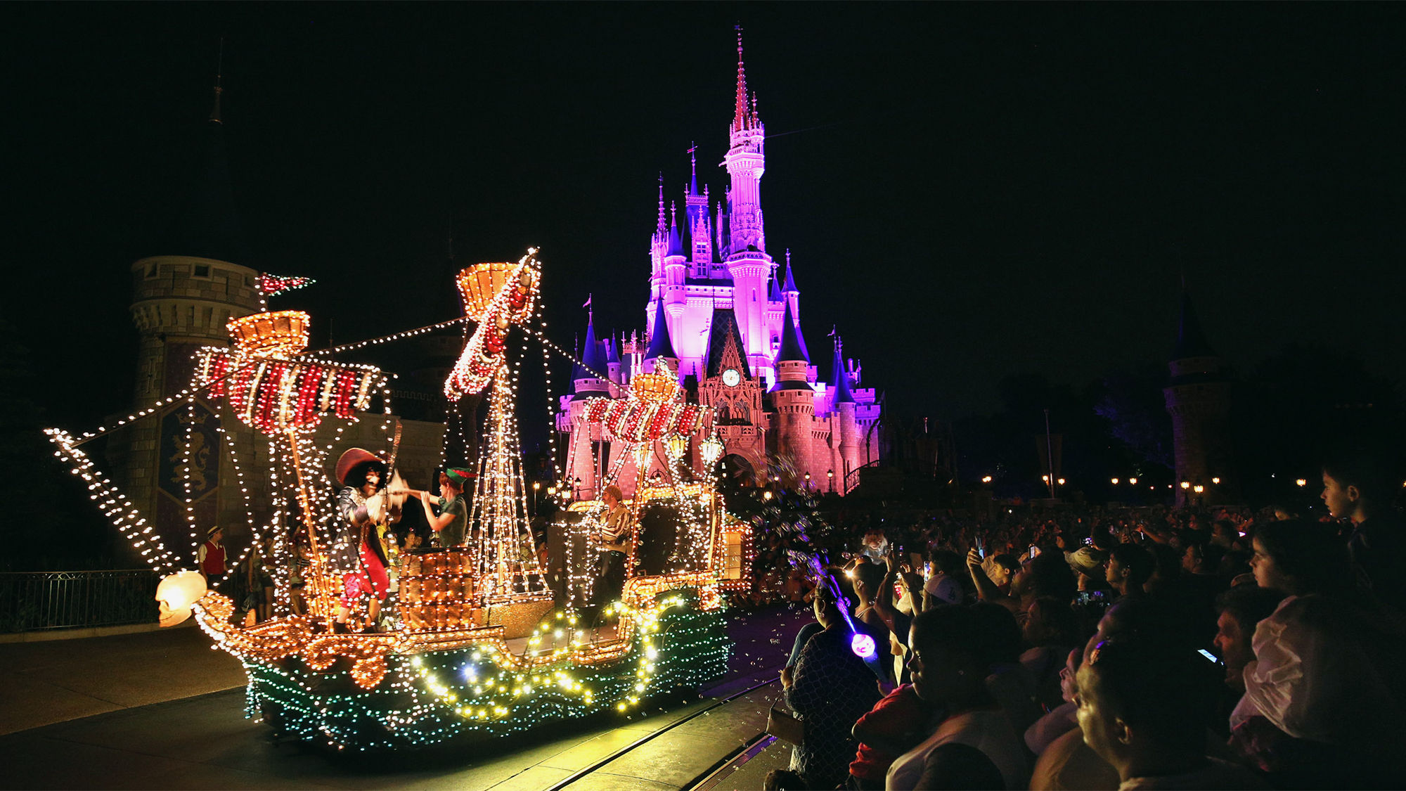 Main Street Electrical Parade closing at Magic Kingdom