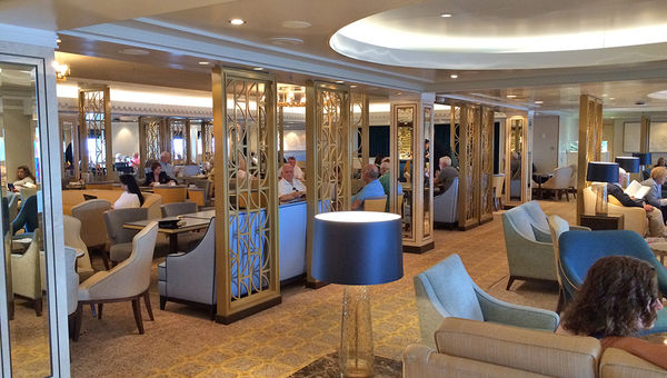 The new Carinthia Lounge is busy with passengers throughout the day. The new Carinthia Lounge is busy with passengers throughout the day.
