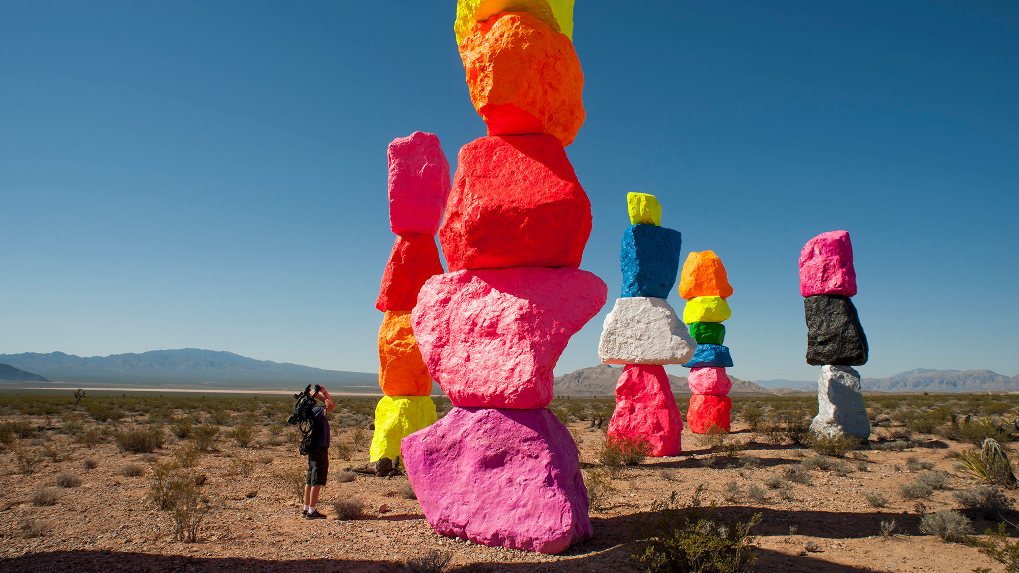 Swiss artist Ugo Rondinone constructed his public artwork Seven Magic Mountains as a two-year exhibition located in the desert outside of Las Vegas.
