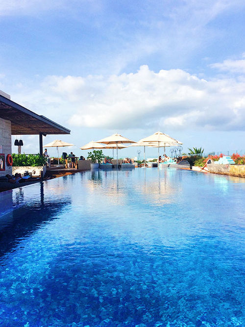 The rooftop pool at Lat20 by Live Aqua. The rooftop pool at Lat20 by Live Aqua.