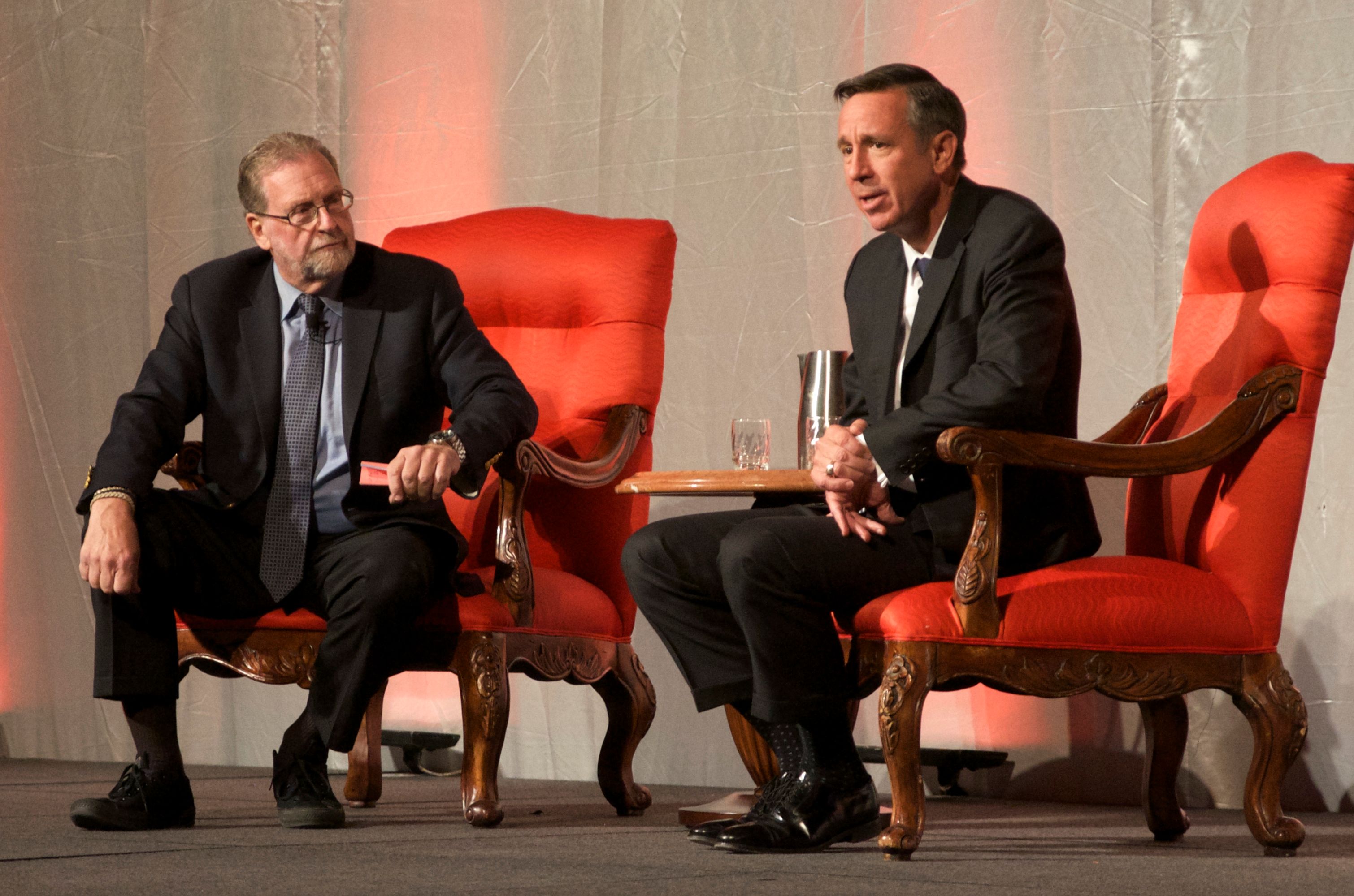 CBS News travel editor Peter Greenberg (left) interviewed Marriott CEO Arne Sorenson at the ASTA Global Convention.