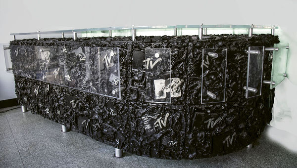 The reception desk from MTV’s original studio will be displayed in the Hard Rock Hotel New York when it opens in 2019. The reception desk from MTV’s original studio will be displayed in the Hard Rock Hotel New York when it opens in 2019.