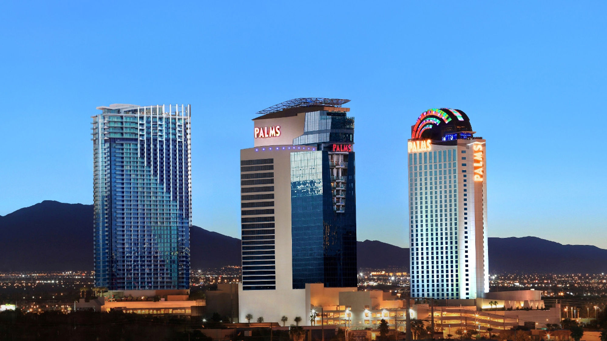 Guests who hit the pool at the Palms or buy dinner at N9ne Steakhouse can now earn points through Station's My Rewards loyalty program.