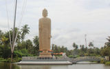 A Japanese-funded memorial to the 2004 tsunami which killed 30,000 Sri Lankans. The Buddha is a replica of one of the Bamiyan Buddhas destroyed by the Taliban in Afghanistan.