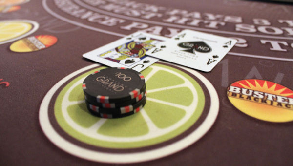 The Downtown Grand Hotel & Casino still offers 3-to-2 payoffs for hitting a natural blackjack. The Downtown Grand Hotel & Casino still offers 3-to-2 payoffs for hitting a natural blackjack.
