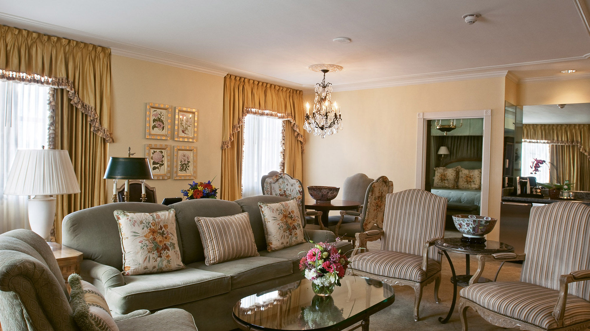 The Truman Capote suite at the Hotel Monteleone has a parlor room that can accommodate 25 to 30 people.
