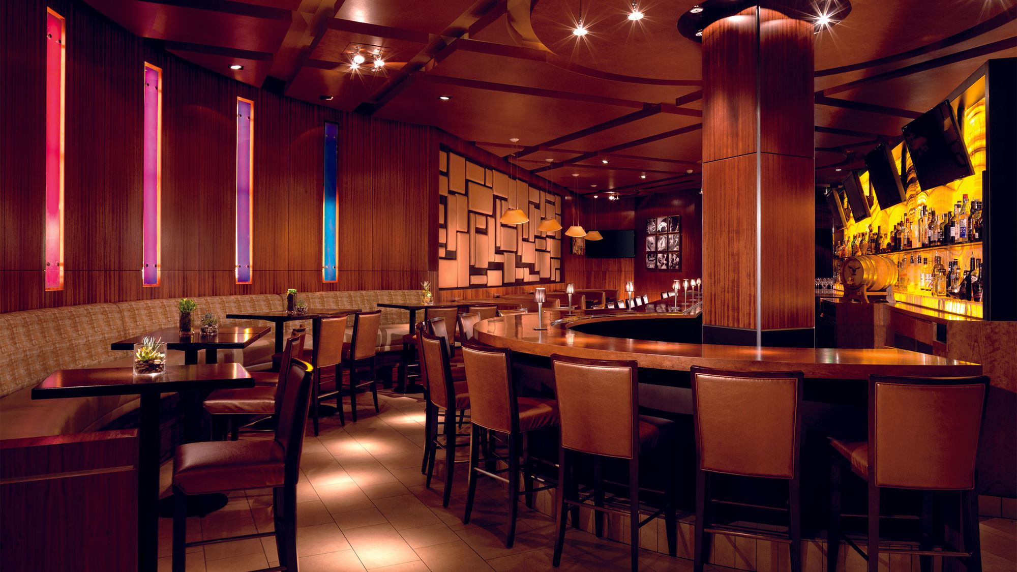 Elway's gives the Denver Ritz-Carlton a local edge