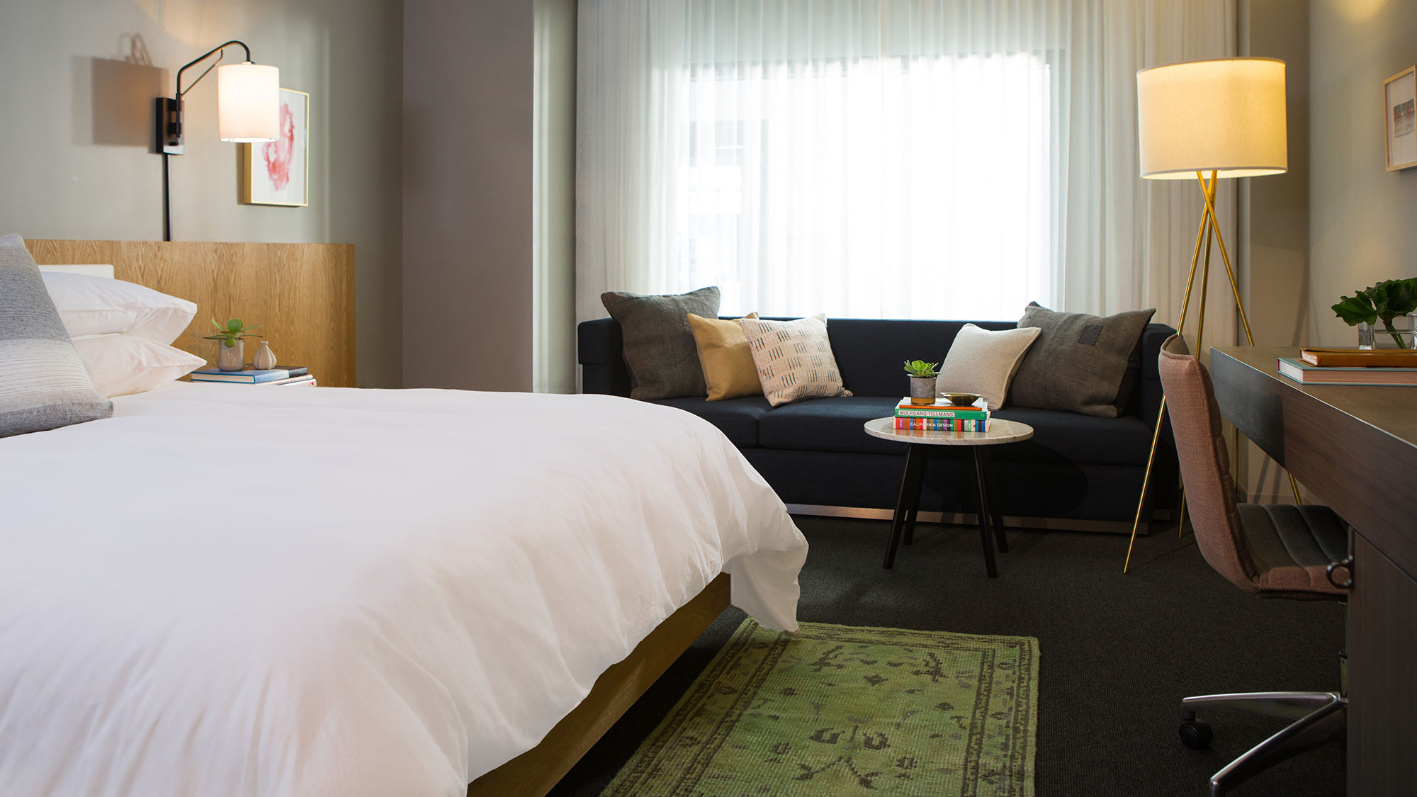 A guestroom at the Kimpton Everly.