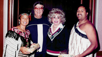 Millie and Marvin Schwartz on an Australian vacation in 1992.