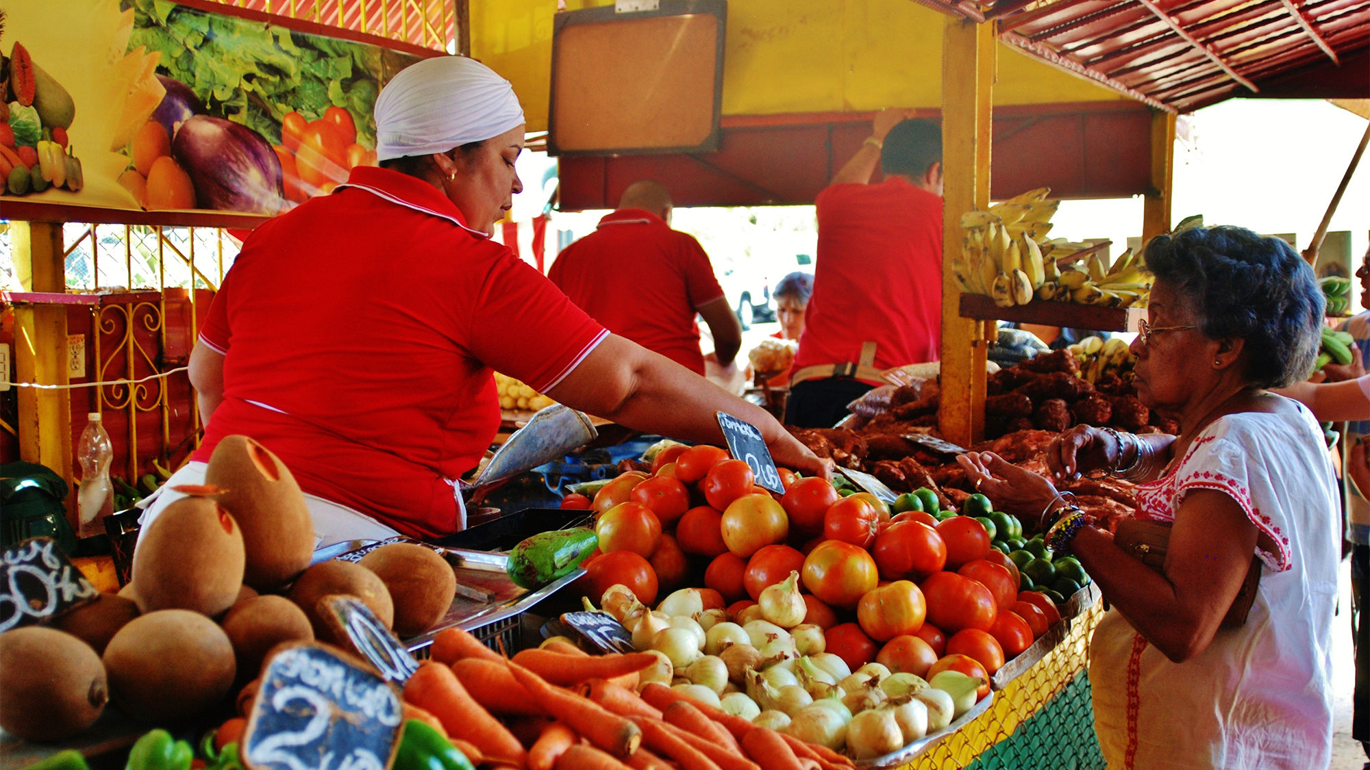 A produce market in Havana.