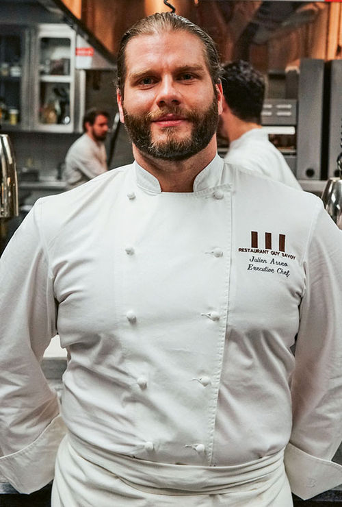 Executive chef Julien Asseo offers private cooking lessons at Guy Savoy restaurant. Executive chef Julien Asseo offers private cooking lessons at Guy Savoy restaurant.